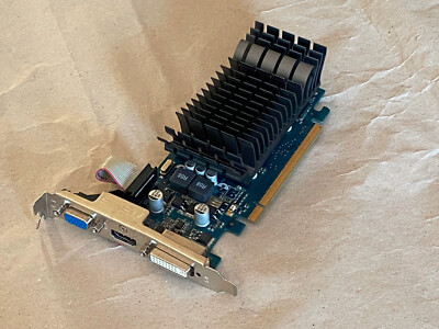ASUS GeForce EN210 SILENT/DI/1GD3/V2(LP) 1GB GDDR3 Grafikkarte/GPU HDMI/DVI/VGA