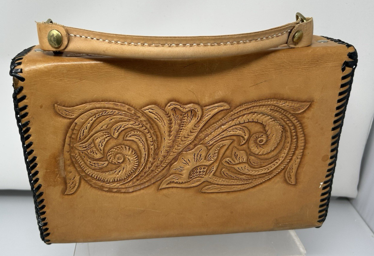 Vintage Hand Tooled Leather Rectangular Hand Purs… - image 4