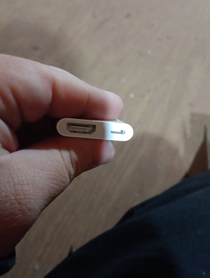 Used, Apple Lightning to Digital AV Adapter, Still Nice Conditon! - Image 4 of 4