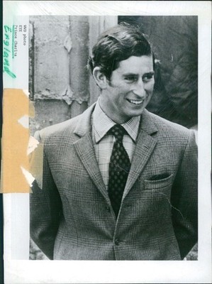1977 Photo Prince Charles Wales British Throne Son Queen Elizabeth Royalty 5X7