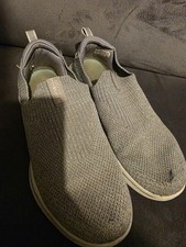 Sketchers Walk Size 5 Grey