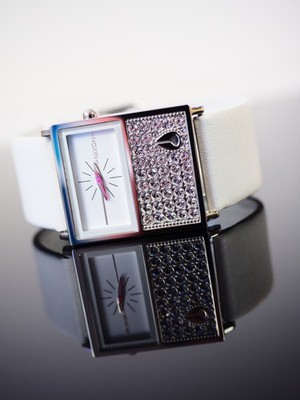 Nixon The Chalet Leder Uhr Jewelled / Weiß Neu ohne Etikett