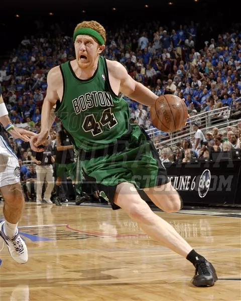 VIDEO: Brian Scalabrine Destroys High School Player in Pickup