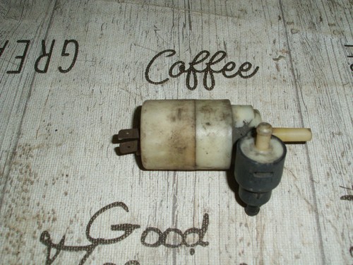 VW   Waschwasserpumpe 191955651 VW Golf Jetta II Polo 86C Scirocco