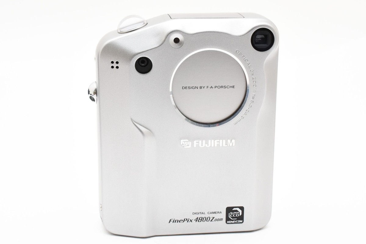 【Tom】ポルシェデザイン FUJIFILM FinePix 4800Z Fujifilm Fuji FinePix 4800Z Digital Camera PORSCHE Design