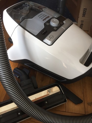 Miele CX1 Total Solution Powerline In Excellent Condition - Picture 4 of 12