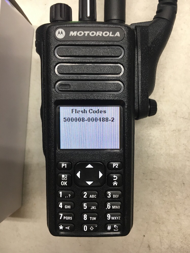 Motorola XPR7550e UHF 403-512mhz radio AAH56RDN9RA1AN with mic and