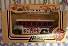 LLEDO DAYS GONE 1932 AEC REGAL BUS BIG TOP CIRCUS BOXED DG17009A