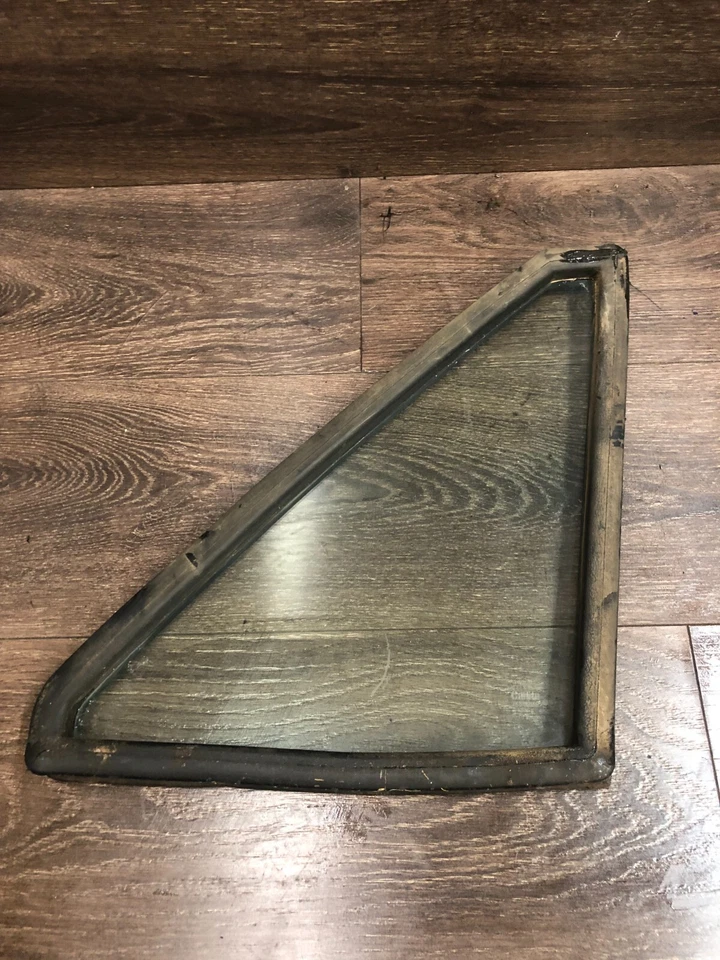 Cuarto de cristal trasero izquierdo Ford Escort EXP, Mercury LN7: 1982, 1983, 1984 - 1988 Foto 4 de 4