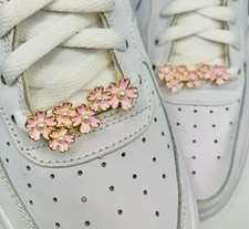 New Pretty Flower Shoe Lace Locks / Buckles 1 Piece