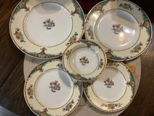 5 Piece Set Of W.H. Brindley Porcelain Dinner, Lunch, Bread, Salad And Berry Bow