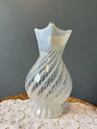 Vintage Opalescent Swirl Glass Vase 10” French Fenton 1930s Art Glass Square Rim