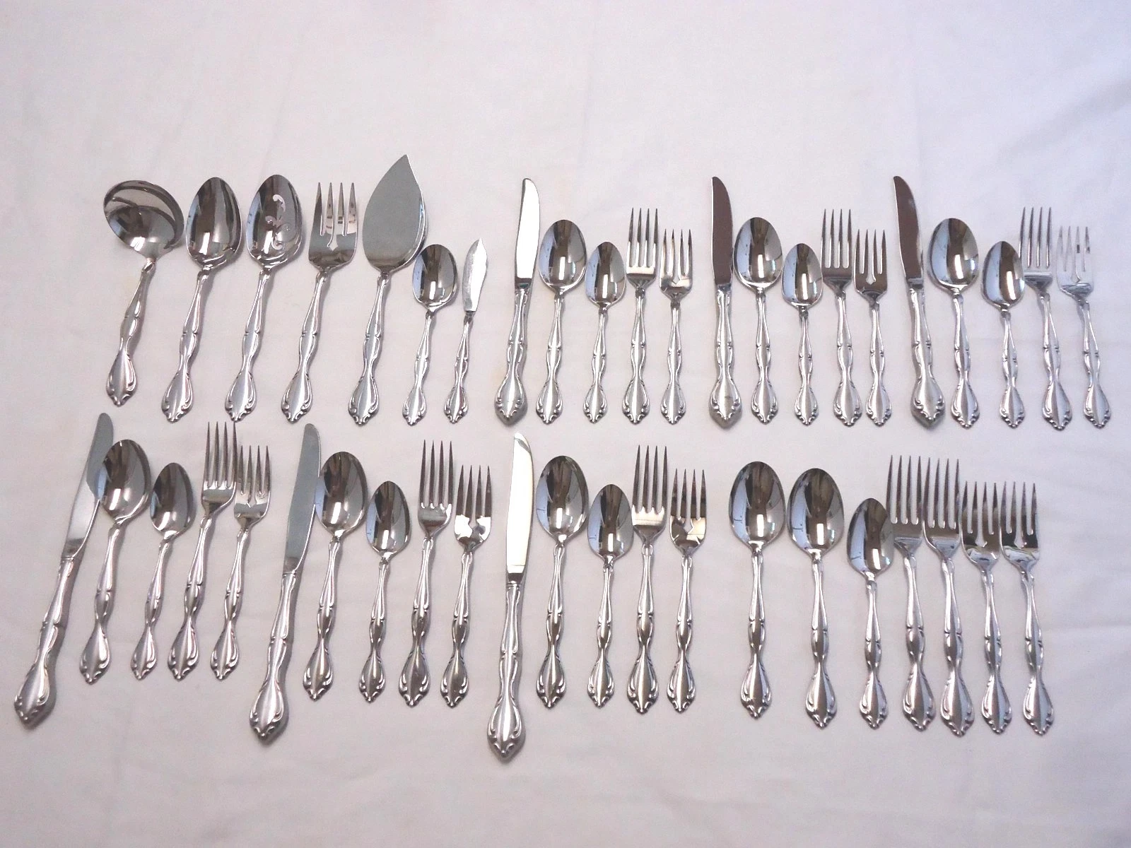 COMMUNITY CANTATA STAINLESS FLATWARE 44-PIECES