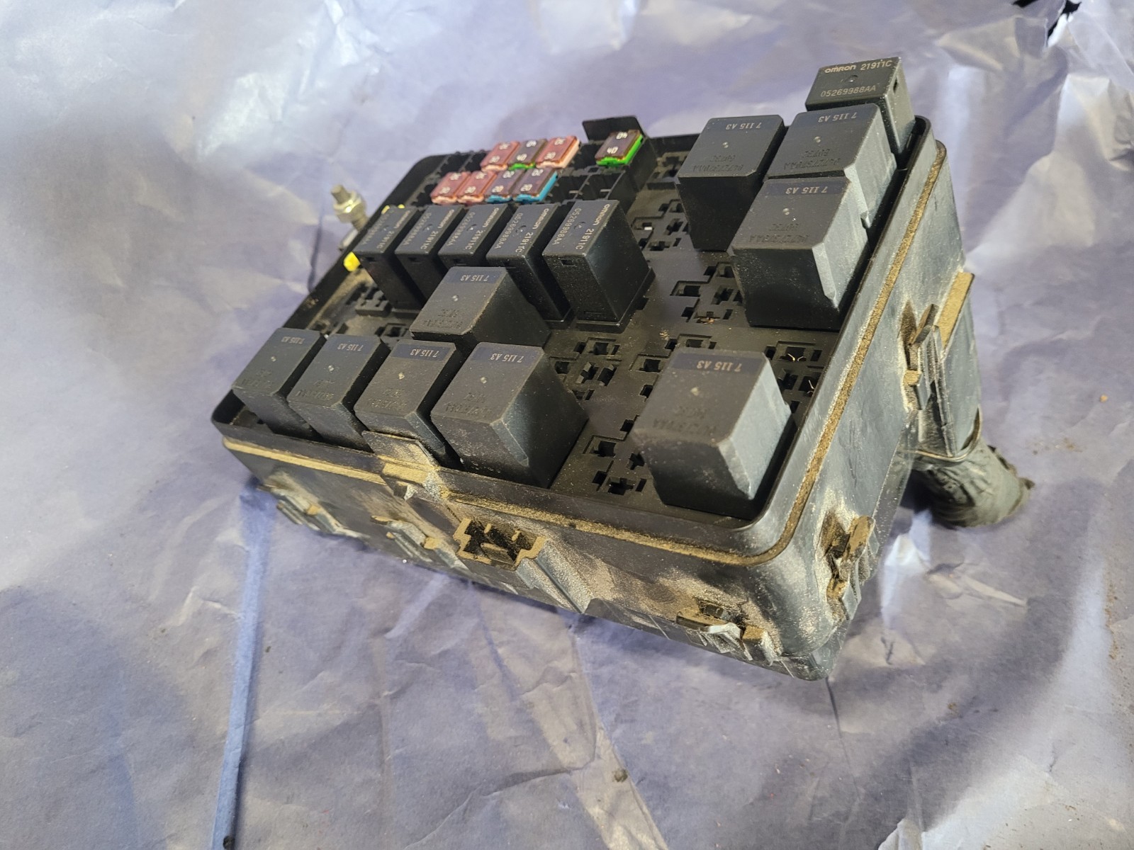 2014-2018 Maserati Ghibli 3.0L AT Gransport Engine Fuse Box 670037825 - OEM