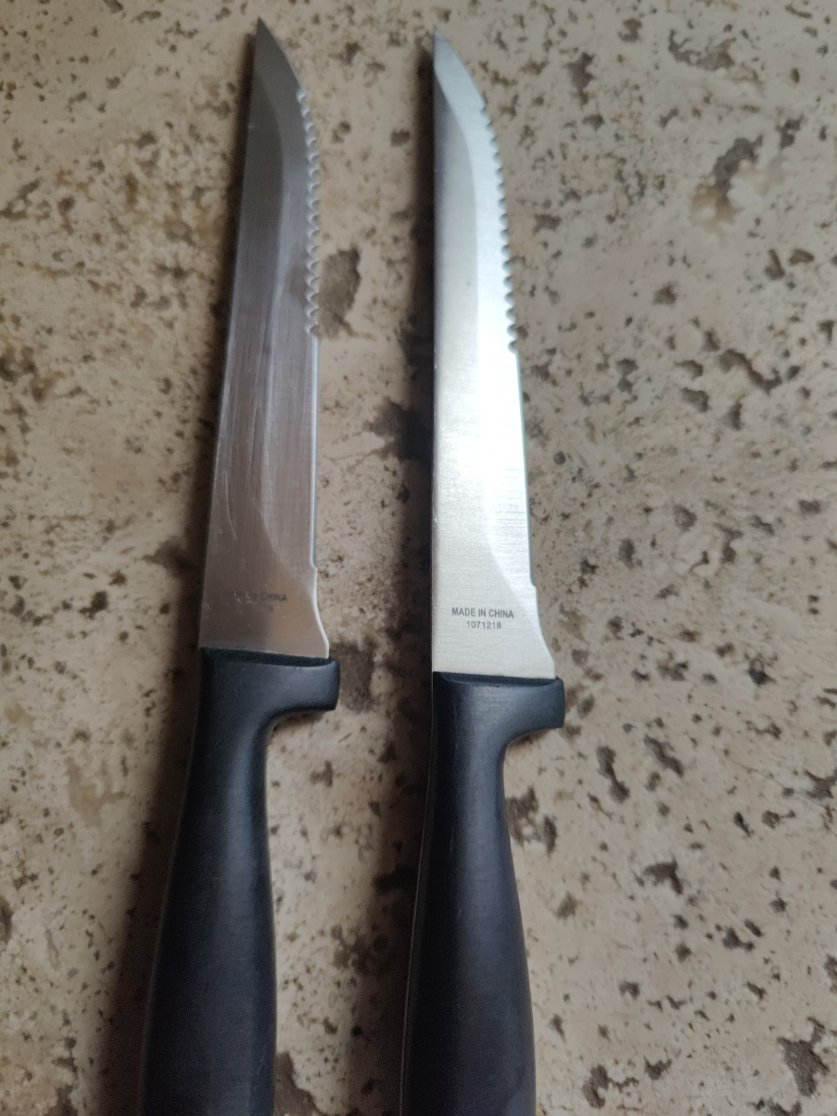 2 Calphalon Cutlery Replacement Steak Knife Serrated 4.5" blades