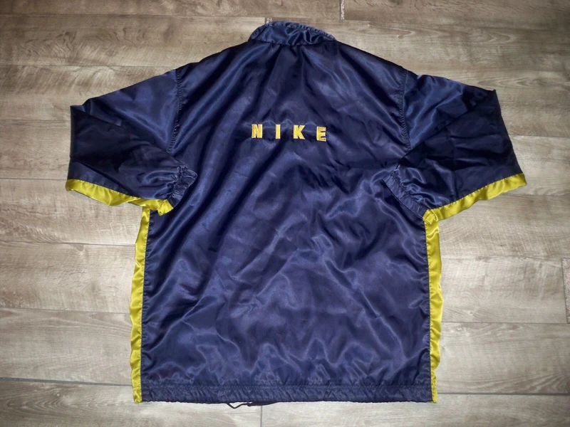 nike vintage spellout made in taiwan swoosh coat jacket
