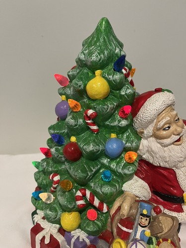 Figura de árbol de Navidad y Papá Noel de cerámica pintada a mano vintage moldeada con luz - Imagen 6 de 17