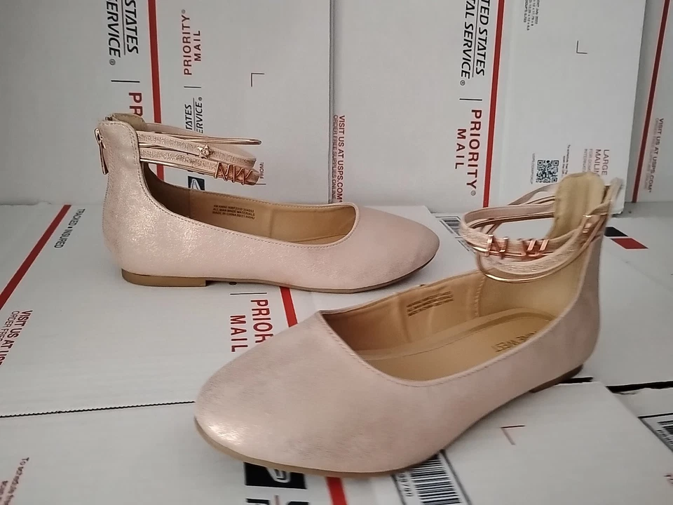 Zapatos de vestir planos plateados NINE WEST Anne para niñas con correas talla 4 rosa claro #310 Foto 2 de 4