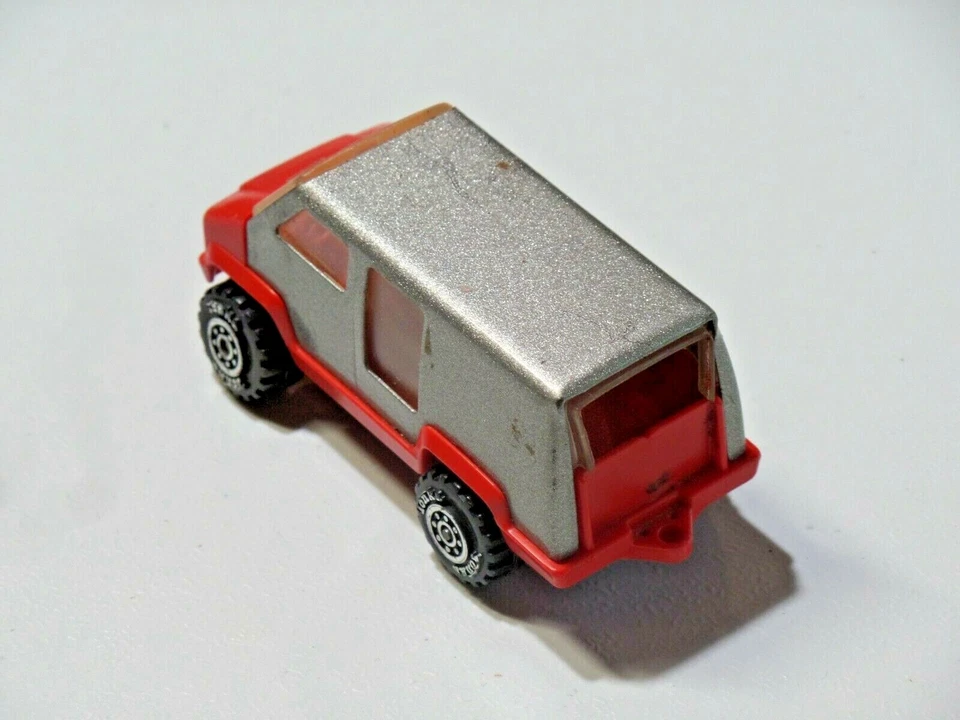 Винтажный Tonka литая и пластиковая игрушка Van Tonka Corp 1978 серебристая красная США 3 7/8 дюйма L1 - Изображение 4 из 4