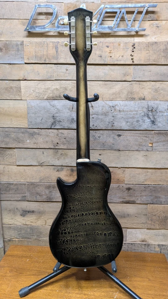 Guitarra Howlin Wolf National Cosmopolitan 1953 pintura personalizada hoja de oro Foto 4 de 4