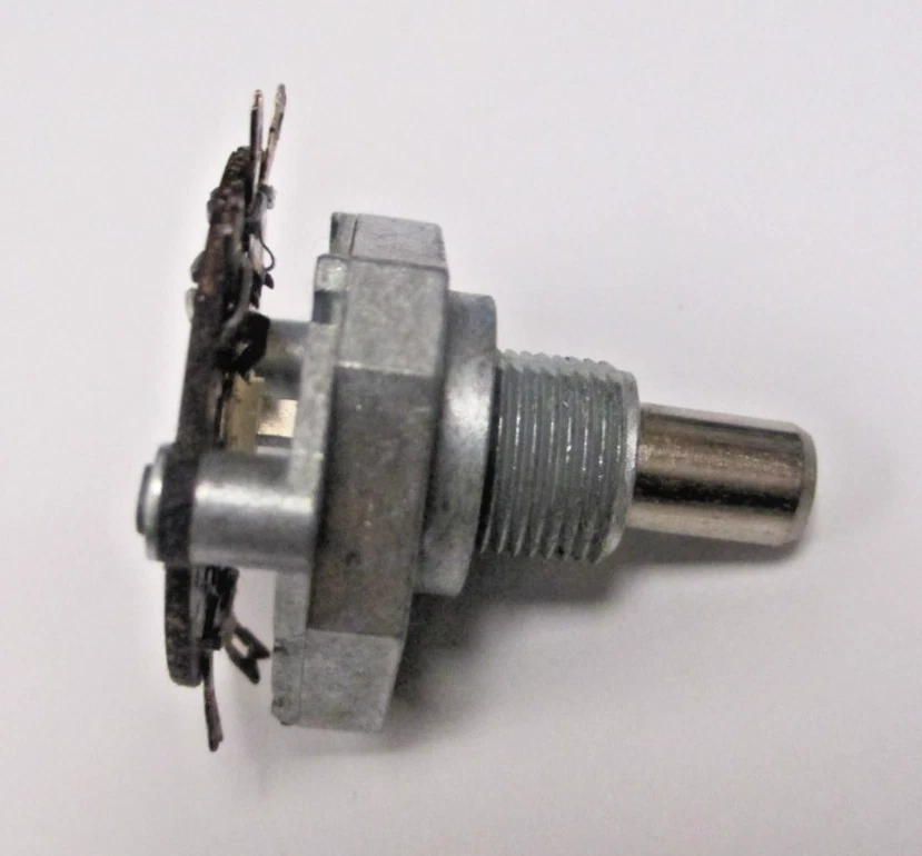 CS 721 DUAL TURNTABLE MOTOR CONTROL SPEED SWITCH NEW /OLD/STOCK NEVER MOUNTED - Image 3 of 4