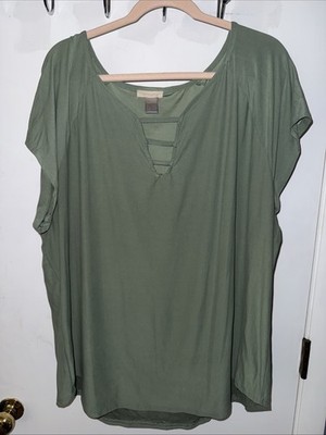 Avenue Loralette 3x Plus Sage Extreme Stretch Green V Neck Slinky Top Microfiber