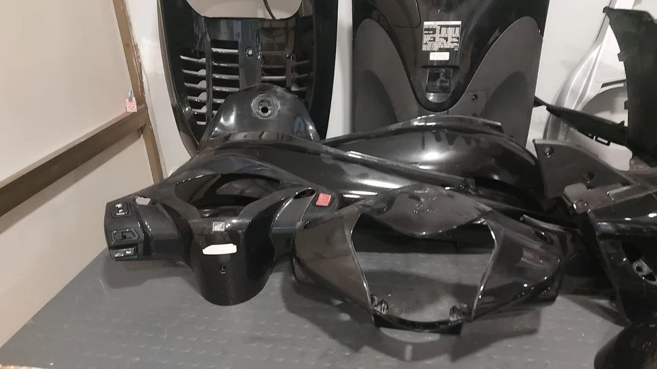 KIT CARENE 13 PEZZI HONDA SH 300 ANNO 2006 2010 - Imagen 4 de 4