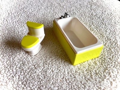 ~ KidKraft Plastic Doll House Furniture ~ Bathtub & Toilet ~ Lime & White ~ 2011