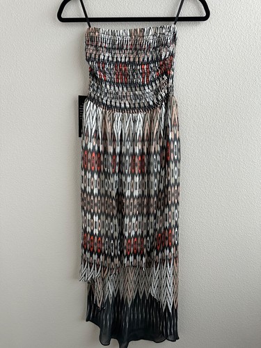 Robe Imprimée Plage Malibu BEBE - Taille M - Neuve Avec étiquettes - Sans Manches, Longueur Mini