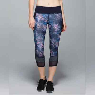 Lululemon if you're lucky crop moody mirage bark berry deep Navy Size 6
