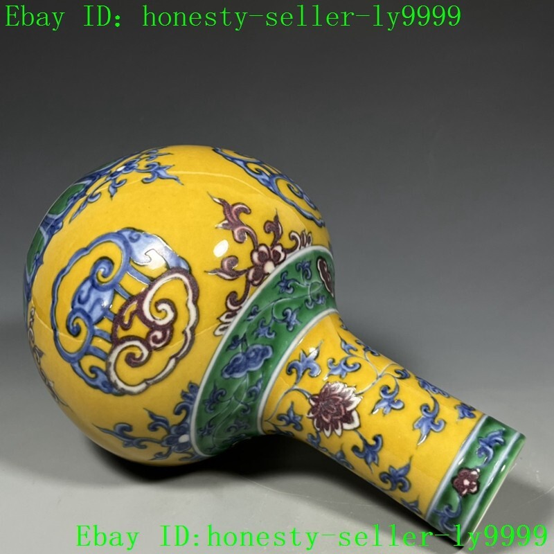 Yellow glaze Blue&white Underglaze red porcelain Fushou flowers pattern