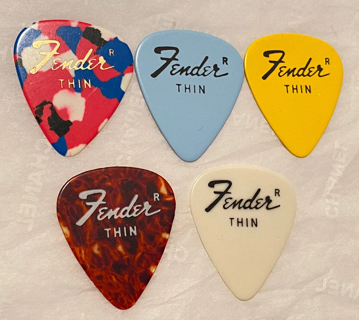 5 Vintage 1970’s Fender Guitar Picks-Tort-, Blue ,Yellow-Conf--White-Thin