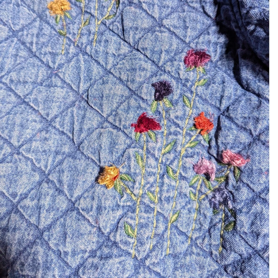 Vtg 1990s New Direction Quilted Denim Floral Embroidered Button Up Jacket 3X - Image 3 of 4