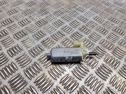 BMW 5 E60 Sitzsteuerungsmotor vorne rechts 0390203234 3.00 Diesel 2009 33382917