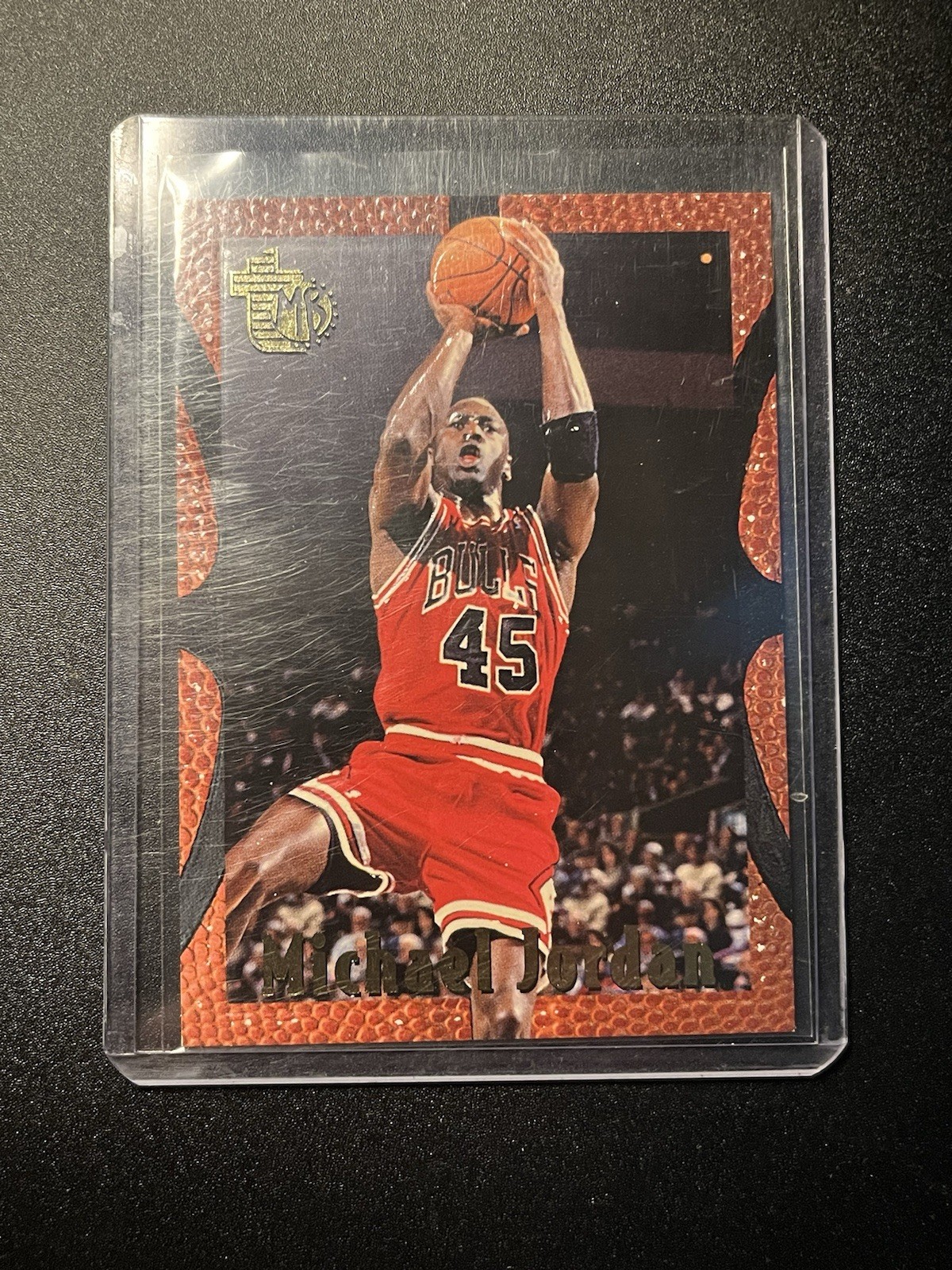 1994-95 Topps Embossed - Michael Jordan #121