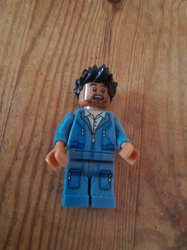 Lego - Jurassic World Simon Masrani Figure - Picture 6 of 6