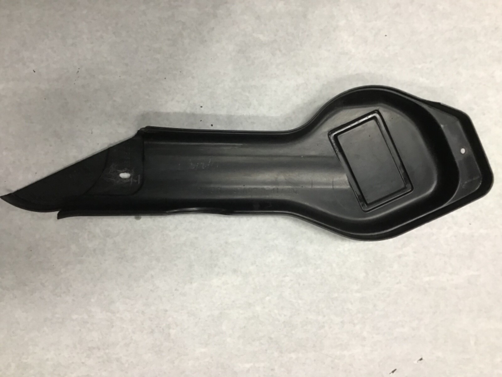 Rolls Royce Bentley Silver Spirit Spur Wiper Mechanism Cover UD23684