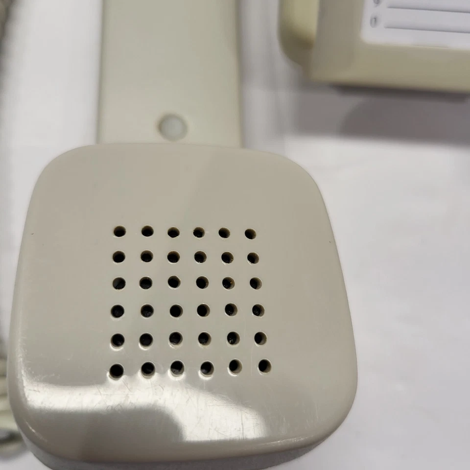 E Z Touch Corded Phone CortelCo 2400 Beige Big Numbers Wall or Desk Push Button - Image 4 of 4