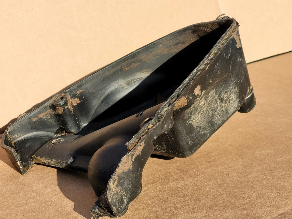 Yamaha IT175 IT 175 1977 1978 1979 caja de aire interior Foto 3 de 4