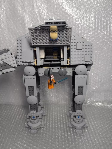 LEGO Star Wars: At-At Walker (8129) - Bild 2 von 9