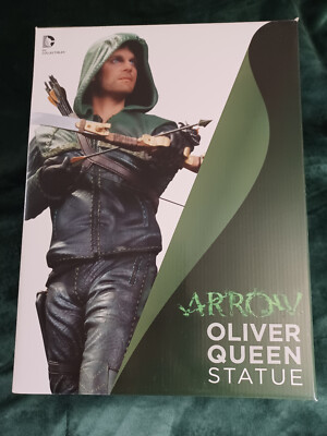 DC Collectibles Arrow TV Stephen Amell Oliver Queen 13'' Statue-Never Displayed