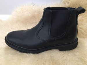 timberland logan bay chelsea boots