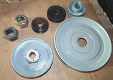 Lot: misc steel V-Belt Pulleys, hubs by Gates, others.  Possibly for John Deere.