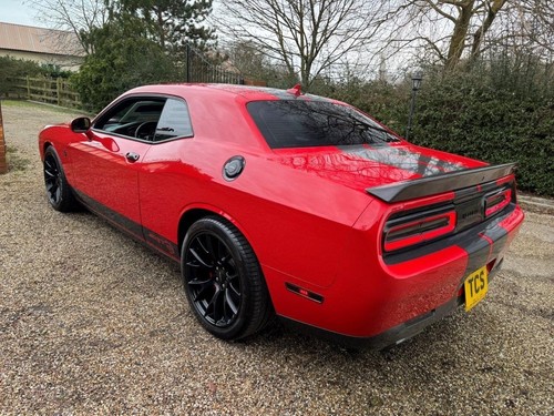 2015 Dodge Challenger SRT HELLCAT 6.2L Supercharged 707hp/881Nm 8-Speed Automati - Picture 5 of 24