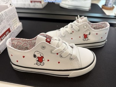 Peanuts Snoopy Hearts White Canvas Sneakers Shoes Kids Girls Size 12 New in Box
