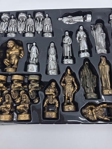Lord Of The Rings Chess Set Pieces NLP Inc. 32 Pieces ONLY HM - Picture 3 of 10