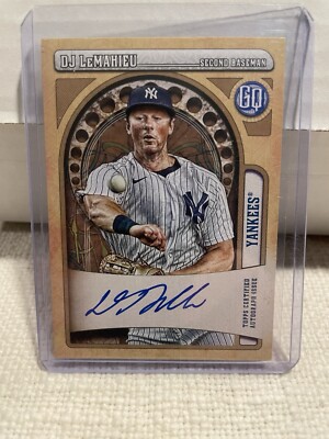 2021 Topps Gypsy Queen - Bazooka Back Autograph Yankees D.J. LeMahieu /25   