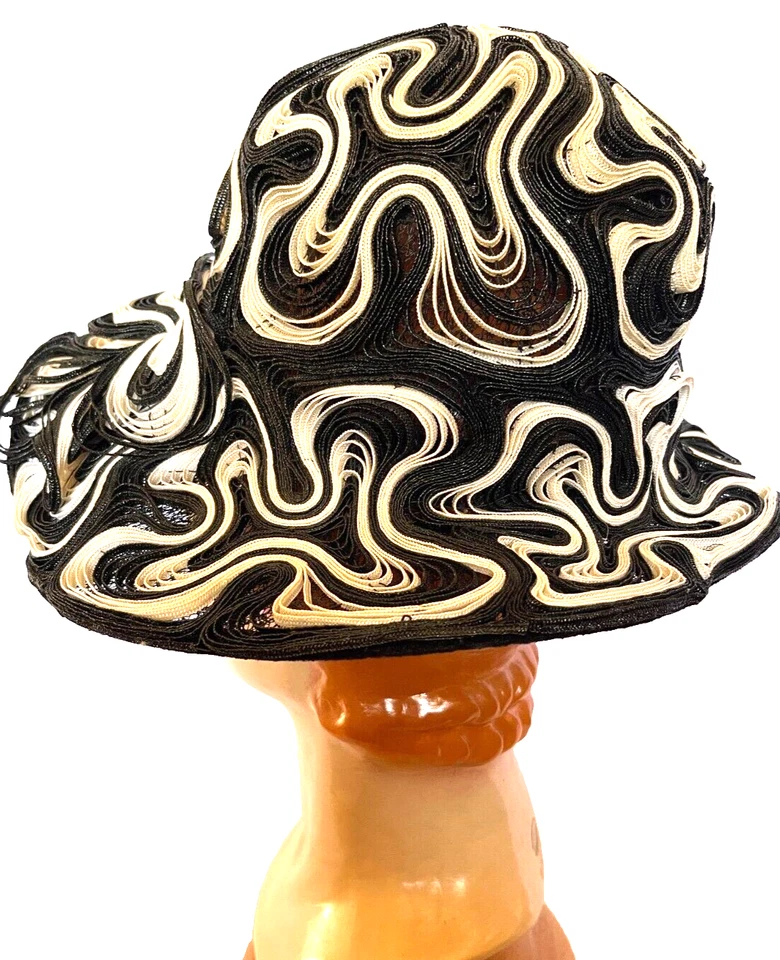 De Colección Años 50 Negro Blanco Tlirtette Creación Trenzado Cin de Caballo Sombrero Ala Ancha Foto 4 de 4
