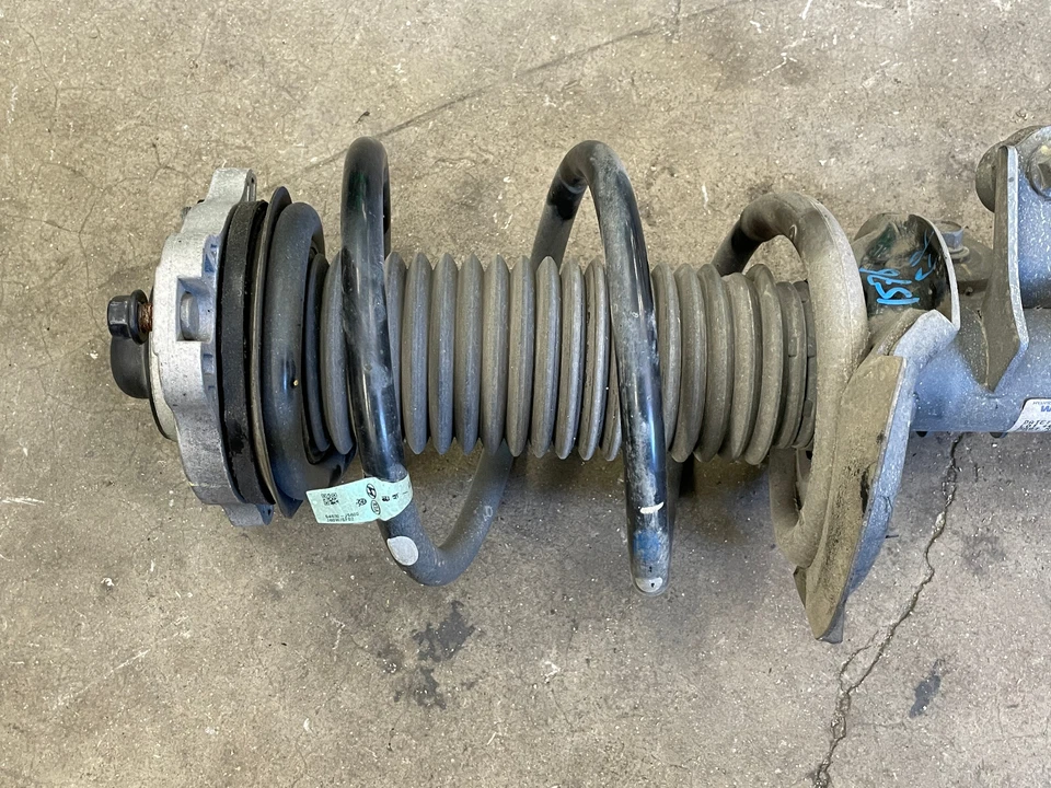 Amortiguador de puntal paso delantero derecho Kia Stinger GT 18 19 20 21 AWD 1576 OEM Foto 2 de 4