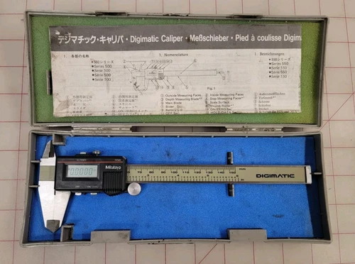 Mitutoyo 500-351 Digimatic Dial Caliper  w/hard case Works!